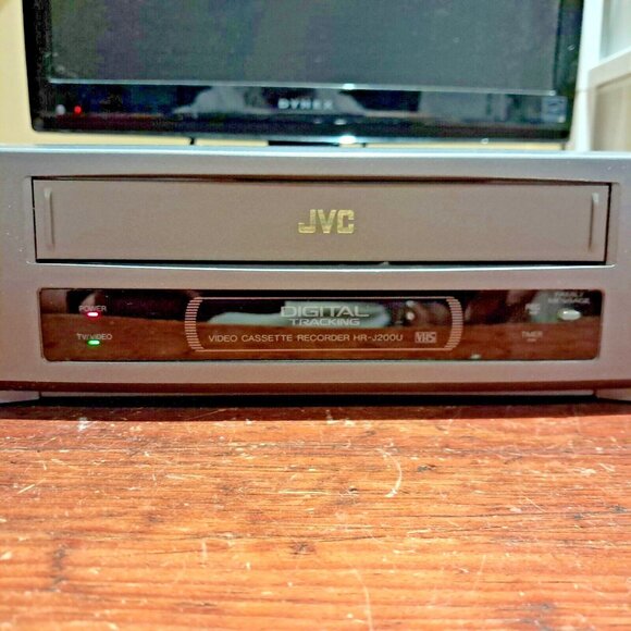 JVC  Video Cassette Recorder HR-J200U 4 Heads-With  Remote - Picture 3 of 15